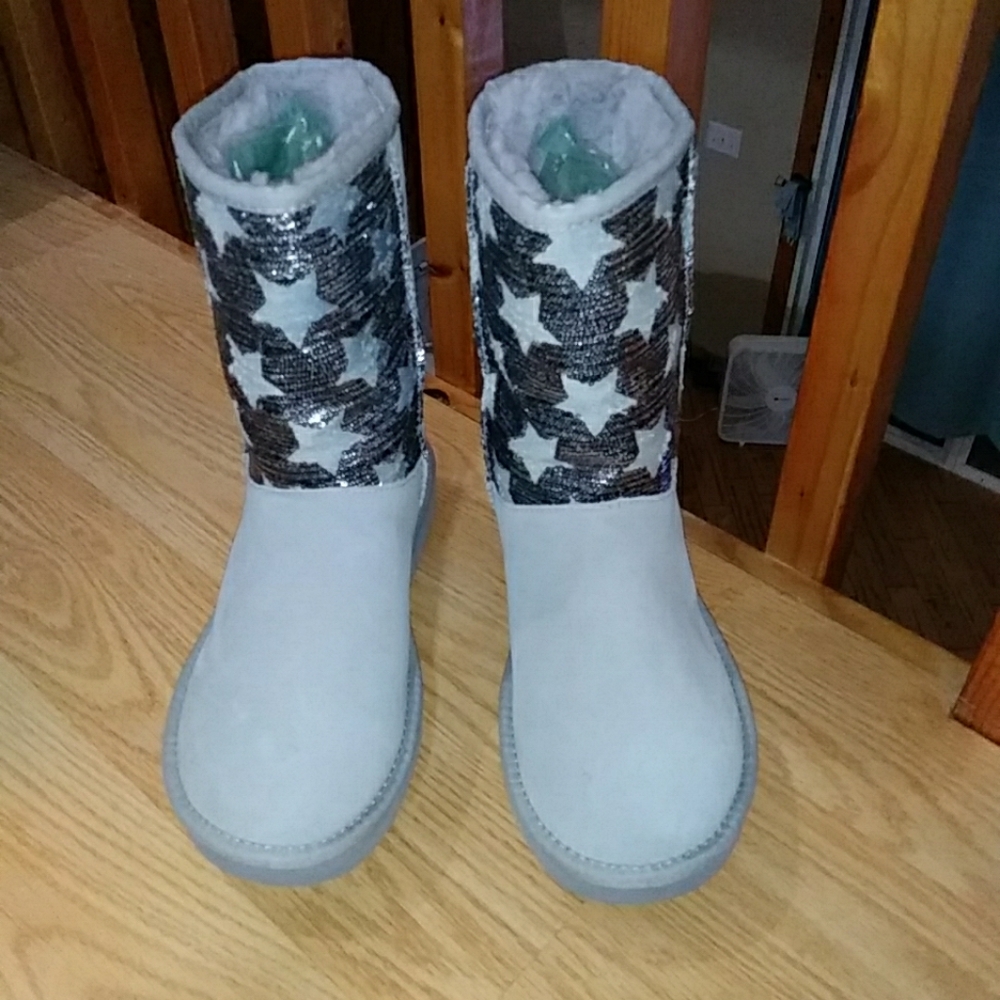 UGG Sequin Star Boot NWT - Picture 5 of 9